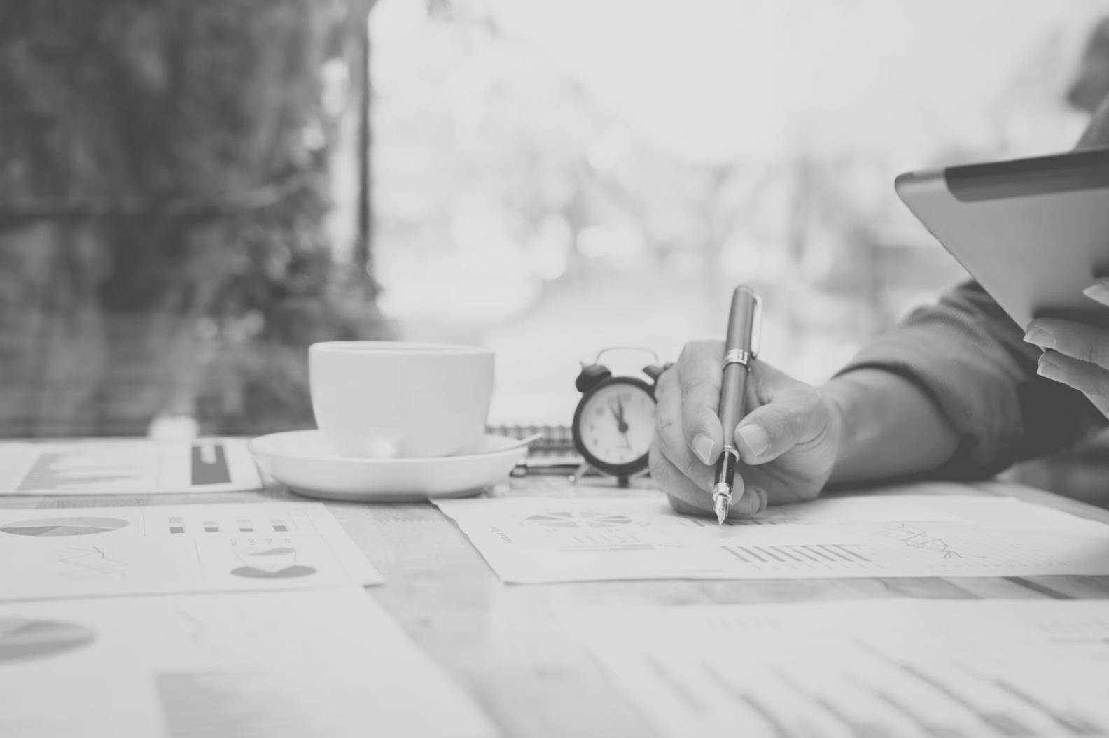 Entspannte Beratungssituation in angenehmer Atmosphäre